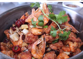 汤味鲜美翅肉香嫩的​三珍凤翅火锅【重庆火锅底料工厂】