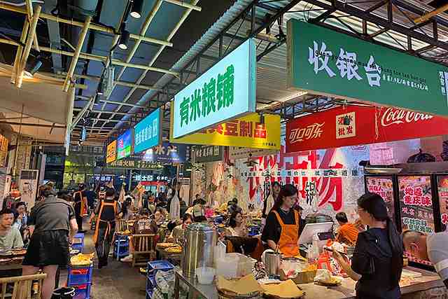 地摊火锅